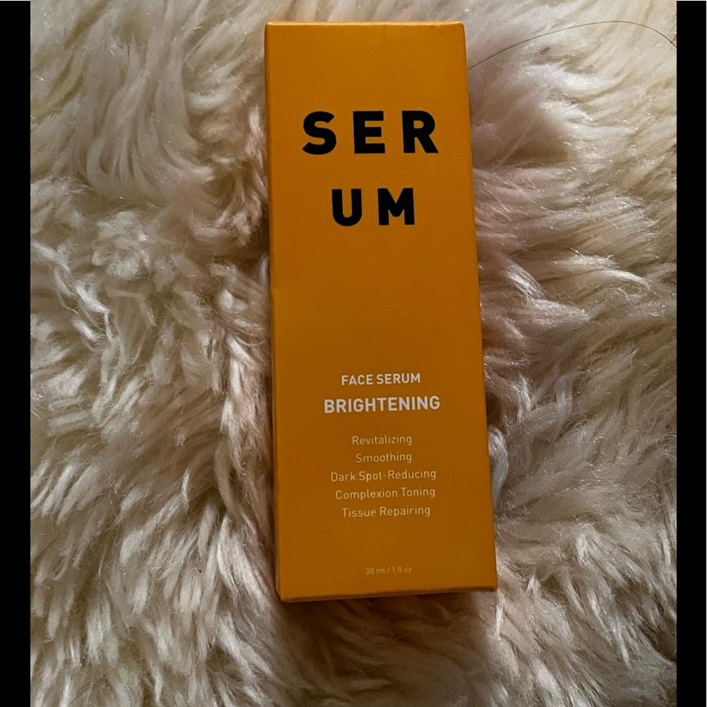 NIB Ser Um Face Brightening Serum